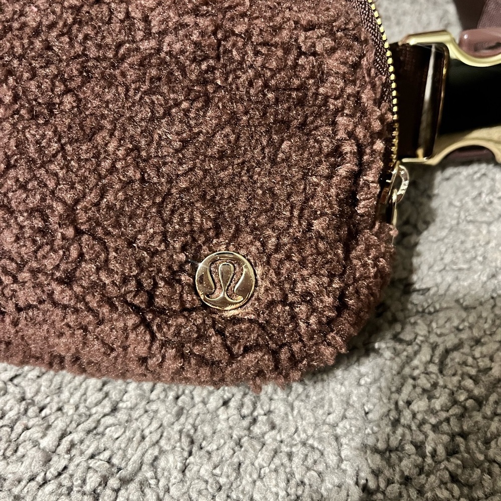 Lululemon Belt Bag - Picture 2 of 10